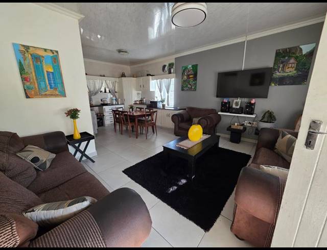 3 BEDROOM HOUSE FOR SALE IN EVANDER